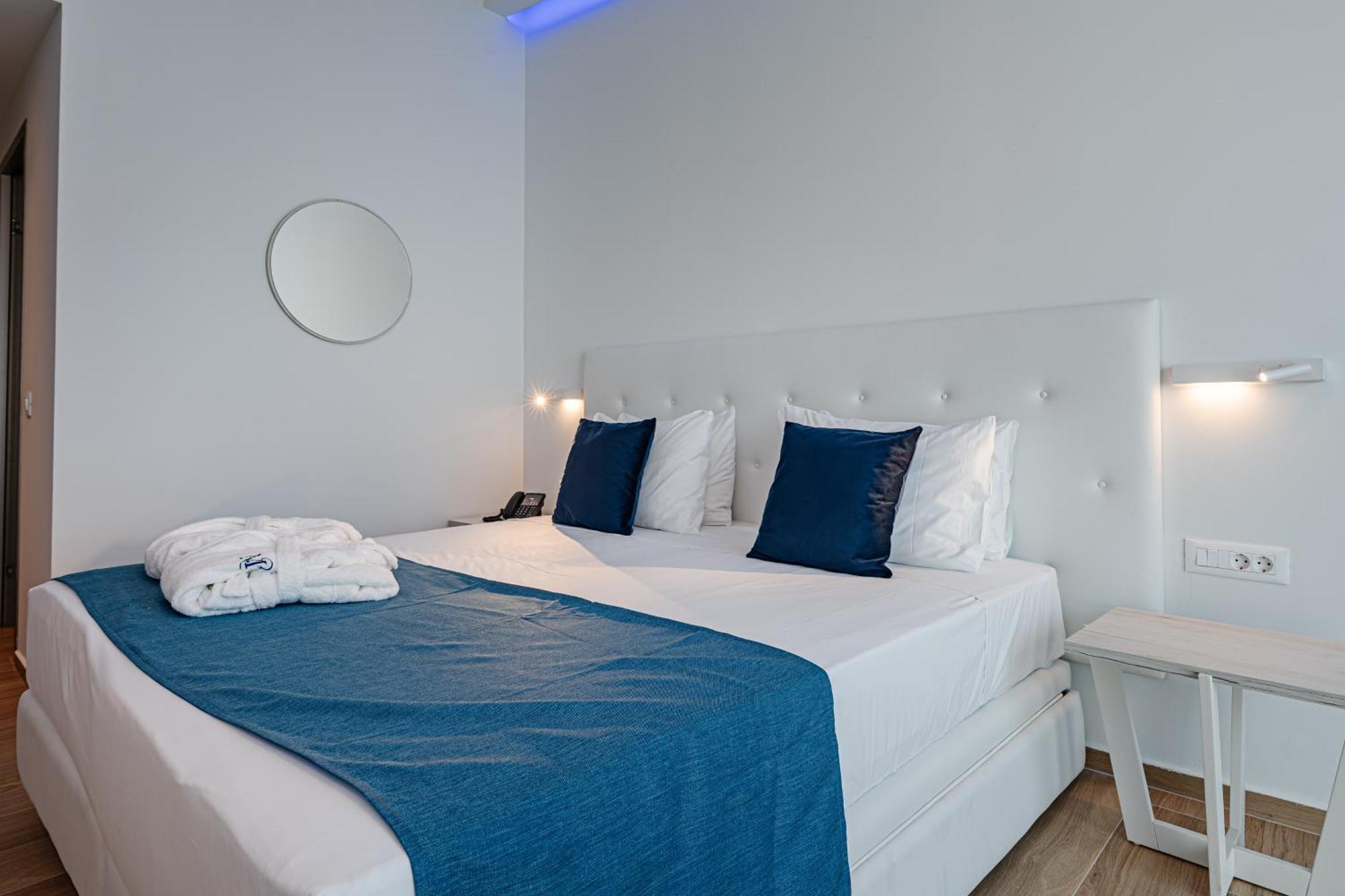 Magique Bleu Suites Трагаки Екстериор снимка